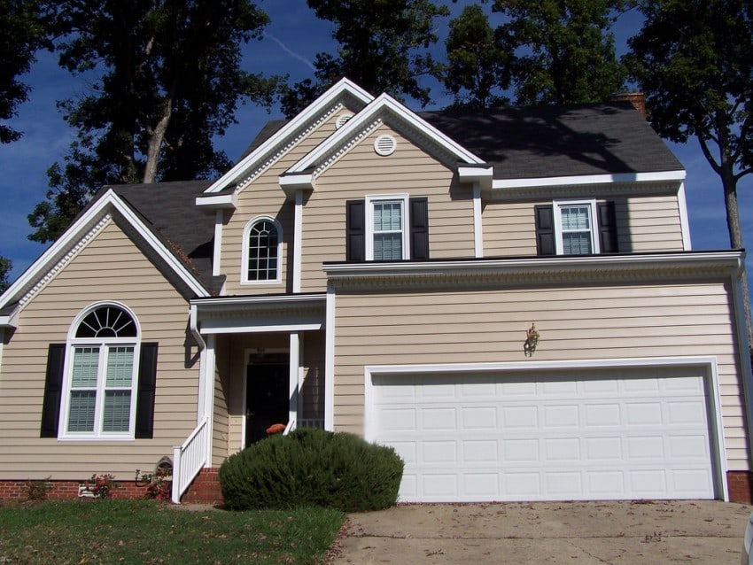 Vinyl Siding Companies and Contractors Near You (FREE QUOTE)