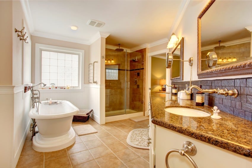 Luxury-Bathroom-Interior