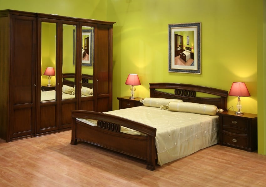 Bedroom-with-dark-tree-furniture