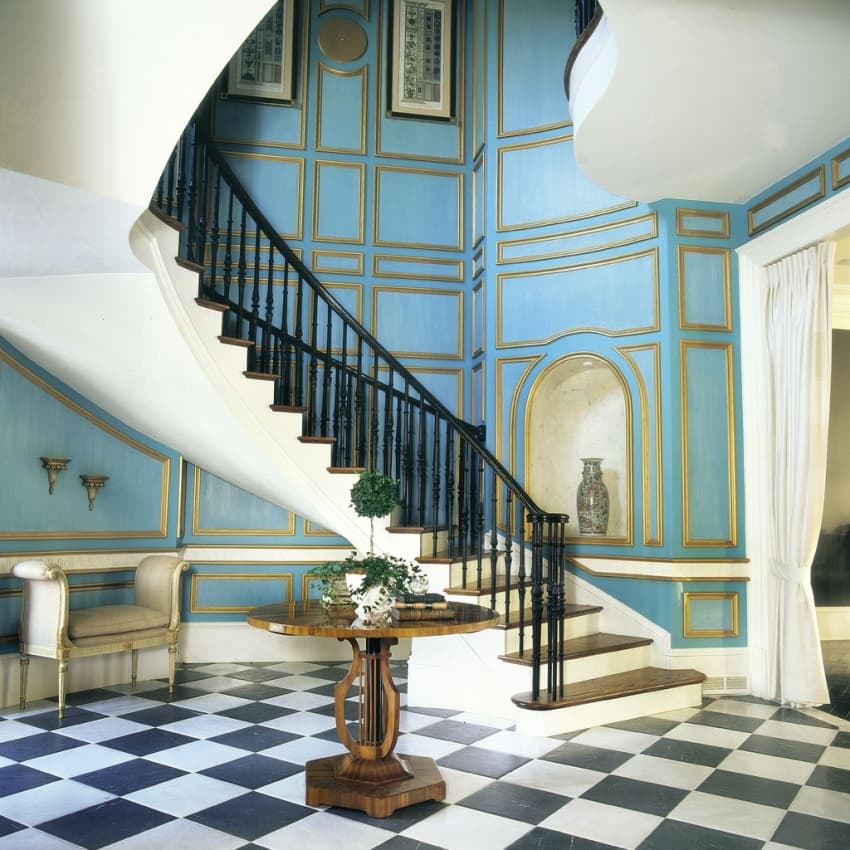 foyer staircase