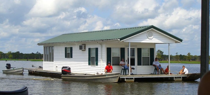 floating house 